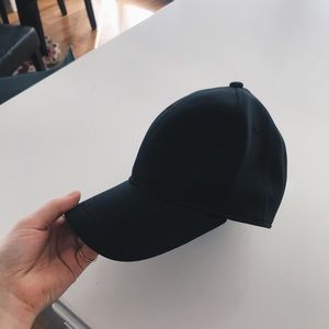 LULULEMON BLACK BALL CAP BASIC
